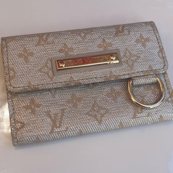 LOUIS VUITTON MINI LIN SHINE MONOGRAM WALLET - Picture 4 of 15